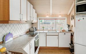 4 Bedroom Cozy Home In Stege