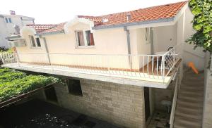 Apartments with a parking space Baska Voda, Makarska - 22465