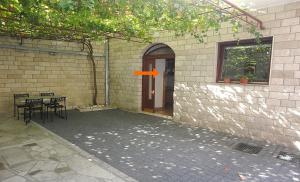 Apartments with a parking space Baska Voda, Makarska - 22467 