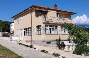 Apartments by the sea Barbat, Rab - 22561 