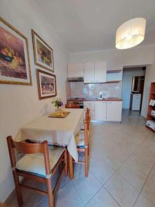 Apartments by the sea Barbat, Rab - 22561