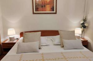 Apartments by the sea Barbat, Rab - 22561