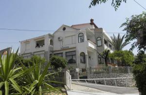 Apartments by the sea Barbat, Rab - 22564