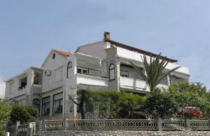 Apartments by the sea Barbat, Rab - 22564 