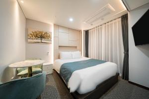 Griffinbay Hotel