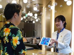 Quintessa Hotel Osaka Shinsaibashi Comic & Books