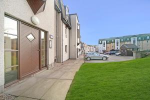 Strawberry Bank Apartment ✪ Grampian Lettings Ltd