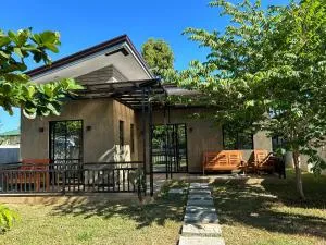 Bahay Tanglaw San Jose - Tinabug