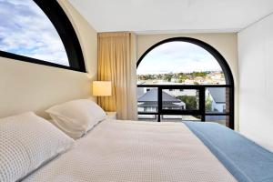 Stunning Apartment in the CBD with Parking & WiFi