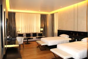 Twin Suite room in Hyatt Centric Levent Istanbul