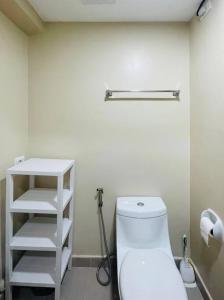 * *F2 Sunset View Studio