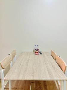 * *F2 Sunset View Studio