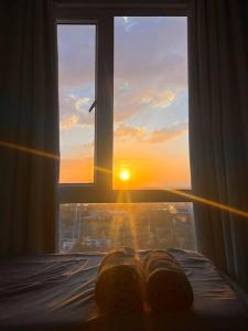 * *G2 Golden Hour Bliss