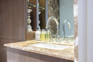 Chelsea Harbour Living