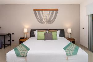 Casa Marqués 712S condo