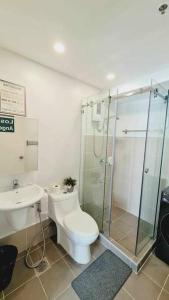 California Themed Condo in BGC