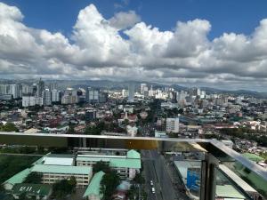 Condo with Balcony - MIGAs Haven at Sunvida Tower
