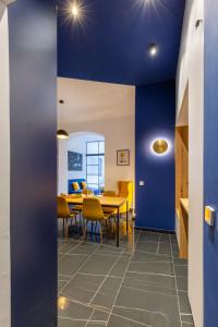 Glam Central Apartment