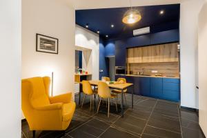 Glam Central Apartment