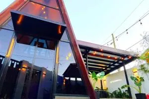 M Villa Staycation - Pila