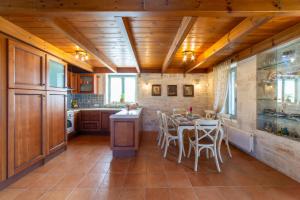 Villa Vitsilias under the cretan sky