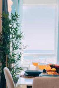 Sea view gem in Torremolinos