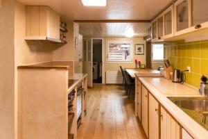 Lakeview Family Apartment