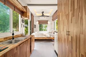 Brand New Beachfront & Secluded Tiny House