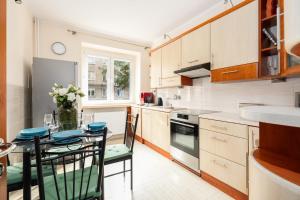 Good Mood Apartment in Poznań City Center by Renters