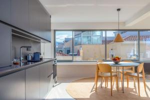 The HostMaster Lighthouse Effect