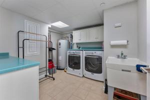 Residence 102 At The Grand