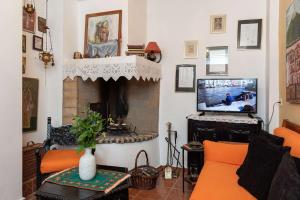 Cretan Magnolia Gem - Smari Cozy Getaway