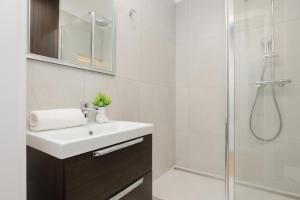 Plac Zamkowy Apartment in Warsaw by Noclegi Renters