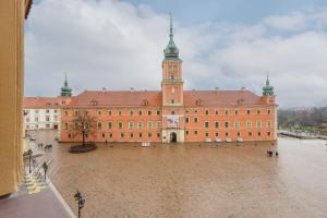 Plac Zamkowy Apartment in Warsaw by Rent like home