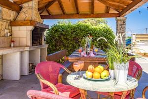 Modern Mediterreanean Villa by villatinapula