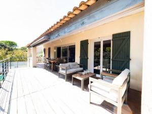 Maisons de vacances L’idylle - Maison moderne avec piscine : photos des chambres