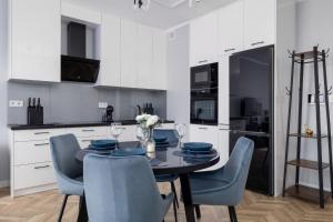 Unique Apartment with Balcony & Parking Zabłocie Cracow by Renters Prestige