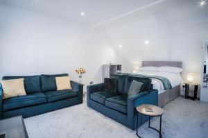 The Penthouse - 1 Bedroom Apartment - Ocean Breeze