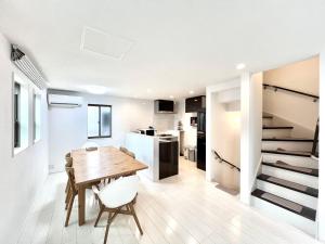 Shinjuku House-SJ0111