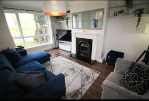Stylish Spacious 4 Bedroom House - Spiddal