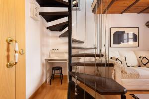 C44 Cute Penthouse City Center