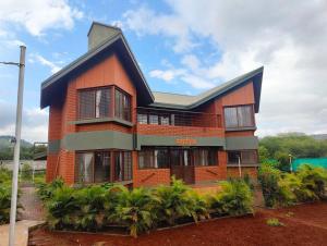 Sadashiv Bungalow - Kudje,3BHK with swimming pool