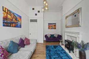 Modern Flat on The Hoe w Private Parking