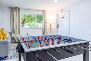 Angies-10 Min Beach-10 People-Terrace-Families