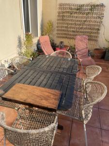 4 personnes appart 60 m2 terrasse 35m2 séjour sud 2 vraies chambres gare Saint-Charles Université