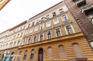 2 bedroom 107 m2 loft with balcony