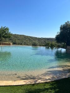 Villas Villa 10 P piscine lagon avec vue epoustouflante proche Uzes : photos des chambres