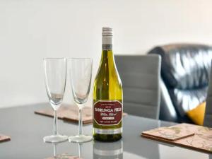 Spacious Cardiff Bay Apartment - Pass the Keys