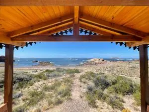 Isla Leones Camps - Bahía Bustamante