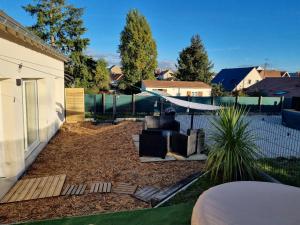 Maisons de vacances Jolie Maison recente, au calme avec jardin et parking gratuit : photos des chambres